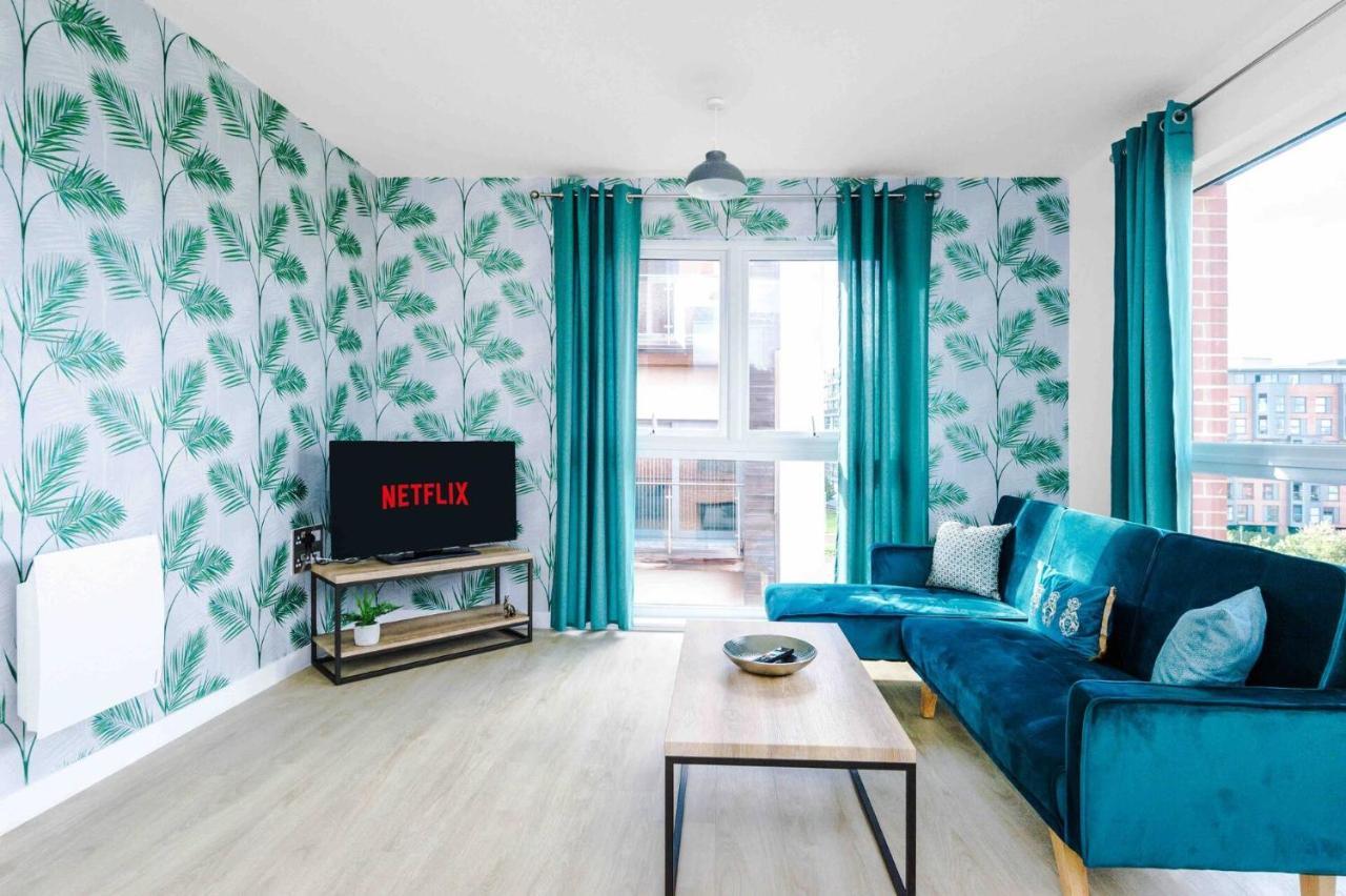 2 Bedroom Apartment Manchester Hosted By Mcr Dens Exterior photo