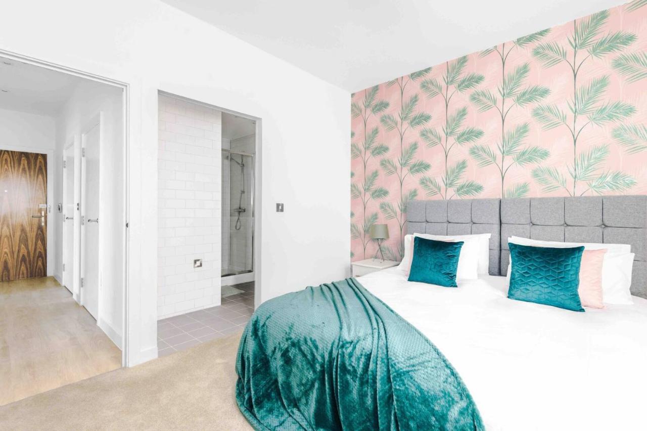 2 Bedroom Apartment Manchester Hosted By Mcr Dens Exterior photo